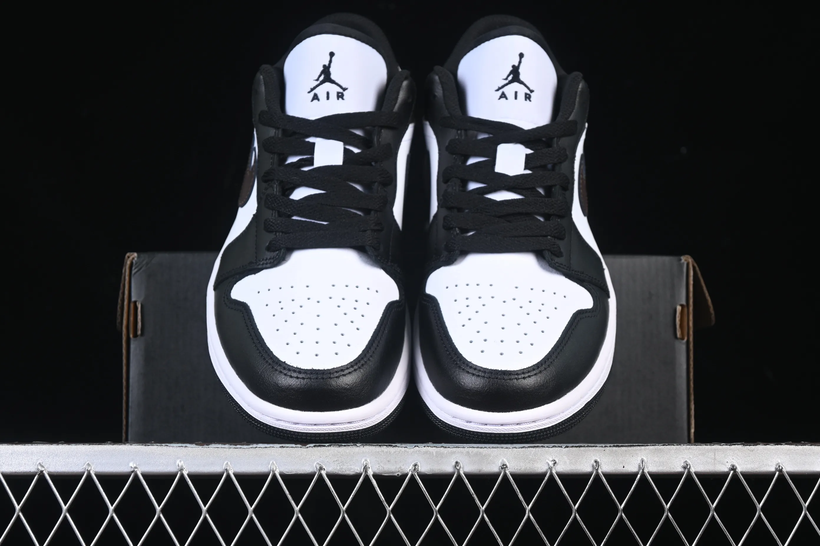 All categories Air Jordan Jordan series basketball shoes Air Jordan 1 Low G version pure original Air Jordan 1 Low AJ1 Joe 1 black color low-top cultural casual sneakers IO3393-010